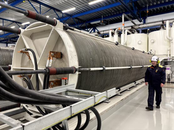 Anders Lugnet walking at Ovako’s facility